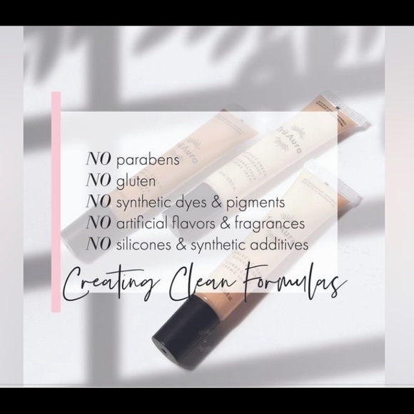 TruAura PURIFYING CHARCOAL MASK. Kaolin & Bentonite clears and tightens pores - Picture 4 of 10